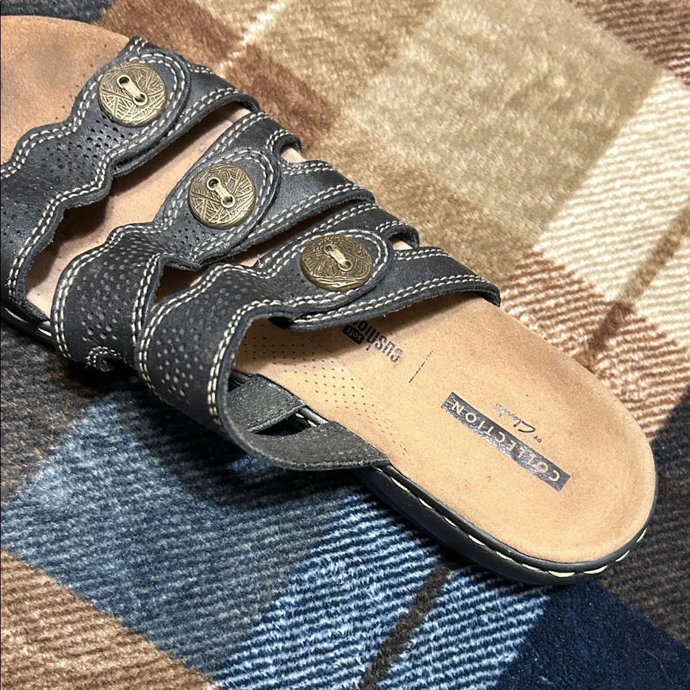 Clarks Black and Brown Strappy Sandals - Picture 8 of 8